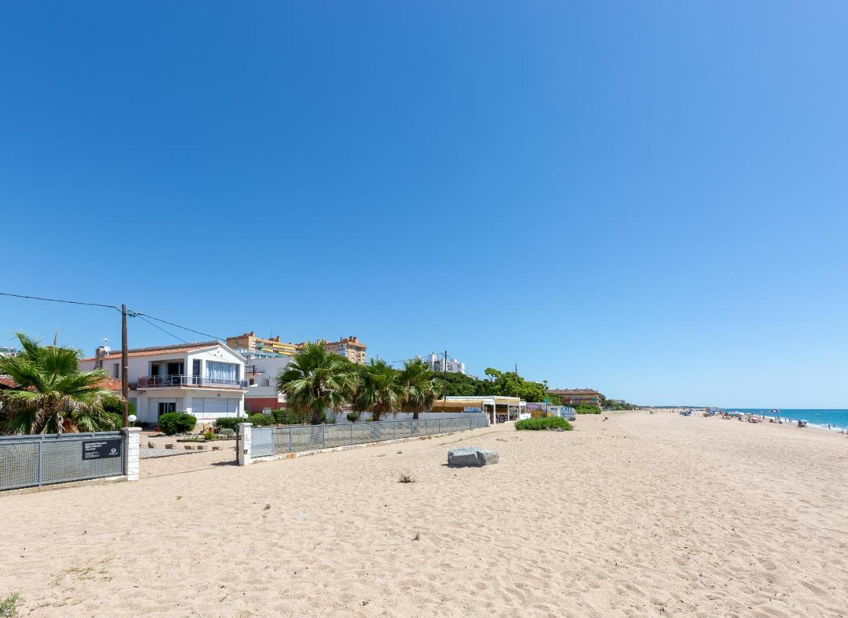 Malgrat De Mar Beachfront Village 外观 照片